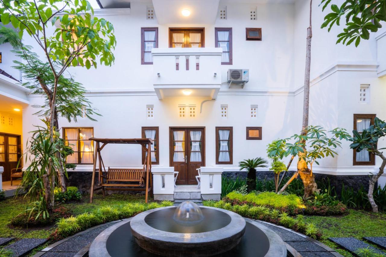 Kutus Kutus Clemmie Huis Yogyakarta Exterior foto